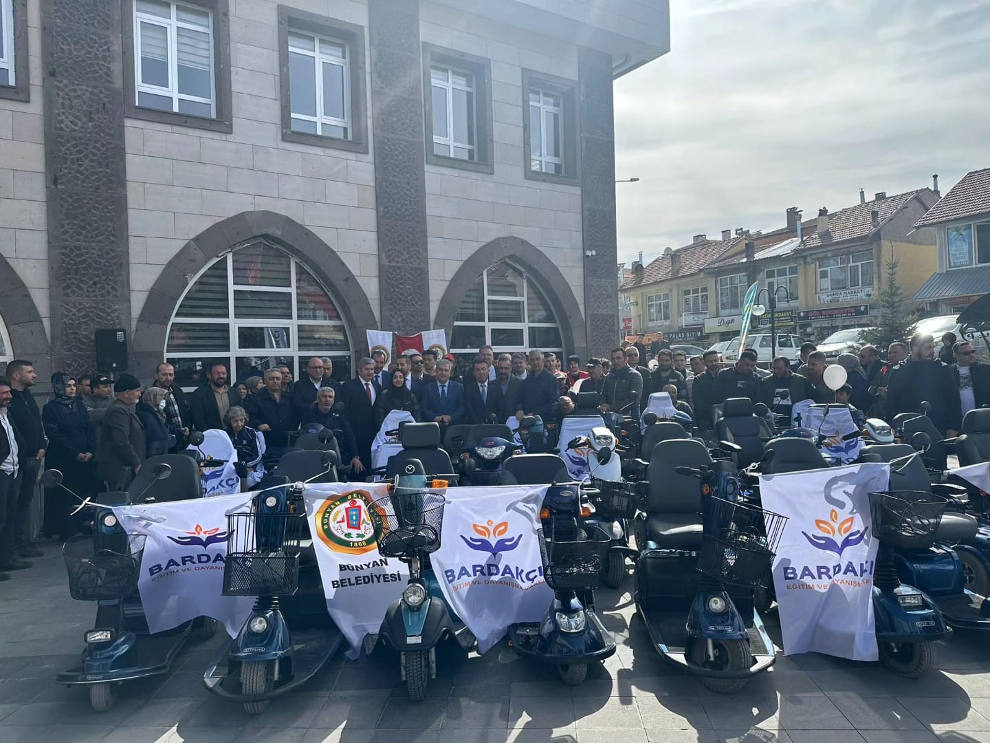 Vakıf faaliyetlerimizden Kareler